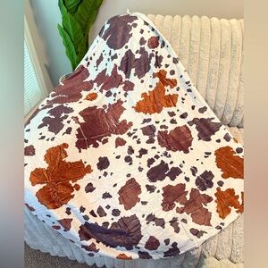 NEW Cow Print Home Bedding Kids Throw 40in x 50in Lightweight Soft Blanket